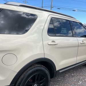 FORD EXPLORER XLT - 9