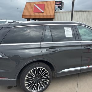 صورة 9 لـ 2022 Lincoln AVIATOR BLACK LABEL