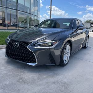 صورة 1 لـ 2024 Lexus IS 300 BASE