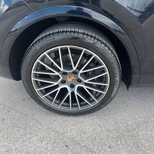 2019 Porsche CAYENNE BASE 缩略图 19