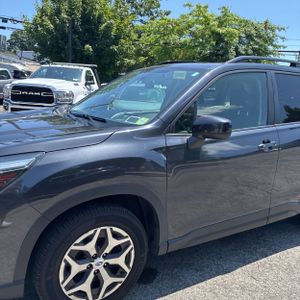 صورة 2 لـ 2019 Subaru FORESTER PREMIUM
