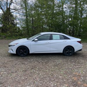 HYUNDAI ELANTRA SEL - 3