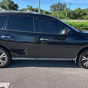 2017 Nissan PATHFINDER SV 照片 11