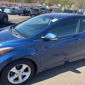 HYUNDAI ELANTRA VALUE EDITION - 2