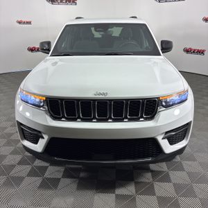 2024 JEEP GRAND CHEROKEE LAREDO — миниатюра 12