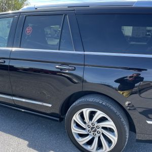 LINCOLN NAVIGATOR RESERVE - 6