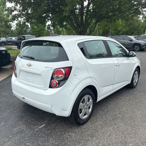 CHEVROLET SONIC - 8