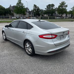 FORD FUSION SE - 5