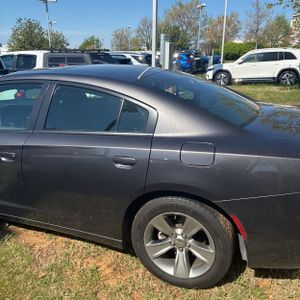 DODGE CHARGER SE - 4