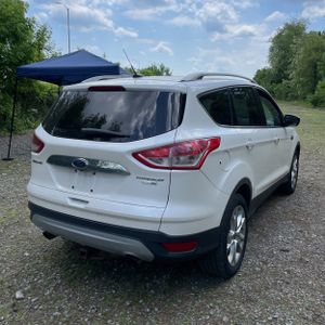 FORD ESCAPE TITANIUM - 8