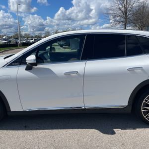 MERCEDES-BENZ EQE - 4