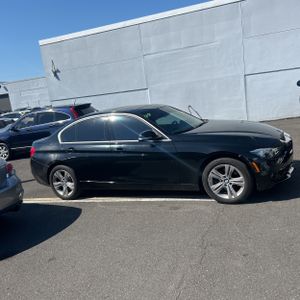 BMW 330I XDRIVE - 10