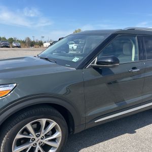 FORD EXPLORER PLATINUM - 2