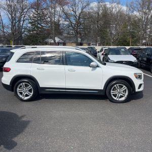 Mercedes-Benz GLB 250 4MATIC - 10