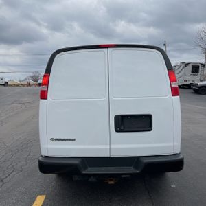 CHEVROLET EXPRESS CARGO 3500 - 7