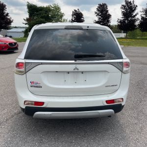2015 Mitsubishi OUTLANDER SE — фото 7
