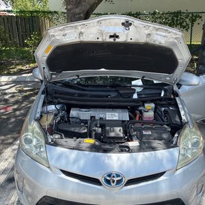 صورة مصغرة 43 لـ 2015 Toyota PRIUS THREE
