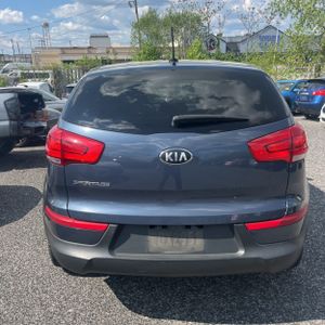 KIA SPORTAGE LX - 6
