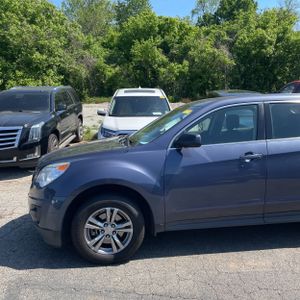 CHEVROLET EQUINOX LS - 2