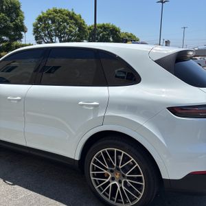 PORSCHE CAYENNE PLATINUM EDITION - 4