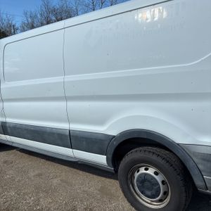 FORD TRANSIT 150 - 6