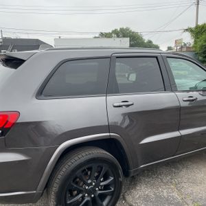صورة 9 لـ 2021 JEEP GRAND CHEROKEE LAREDO X