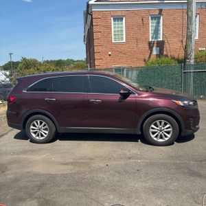 KIA SORENTO LX V6 - 10