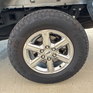 صورة مصغرة 17 لـ 2025 FORD F-150 XLT
