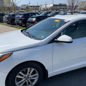 HYUNDAI SONATA SE - 2