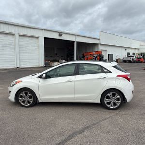 HYUNDAI ELANTRA GT BASE - 3