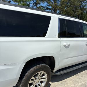 CHEVROLET SUBURBAN LT - 9