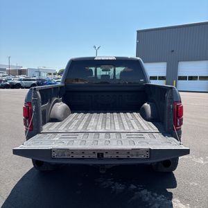 صورة 43 لـ 2018 FORD F-150 RAPTOR