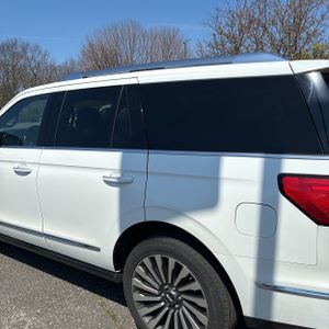 LINCOLN NAVIGATOR RESERVE - 6