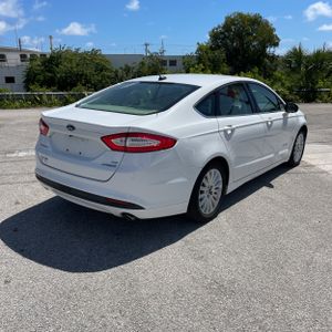 FORD FUSION HYBRID SE - 8