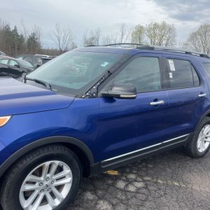 FORD EXPLORER XLT - 2