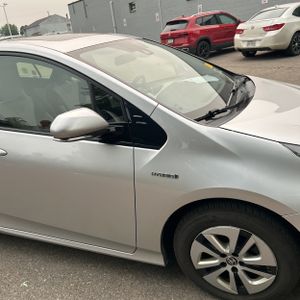صورة مصغرة 13 لـ 2017 Toyota PRIUS THREE