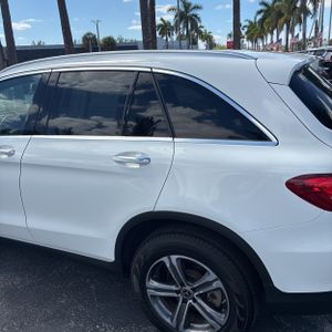 MERCEDES-BENZ GLC - 6