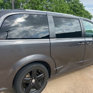 DODGE GRAND CARAVAN SXT - 9