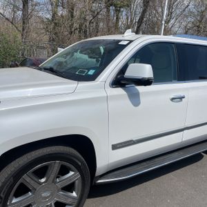 CADILLAC ESCALADE ESV LUXURY - 2