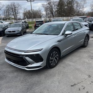 HYUNDAI SONATA HYBRID BLUE - 1