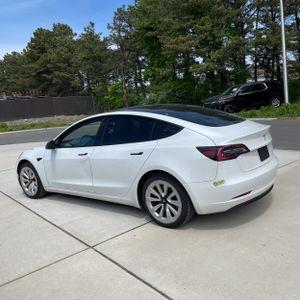 TESLA MODEL 3 BASE - 3
