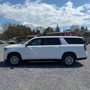 CHEVROLET SUBURBAN LS - 3