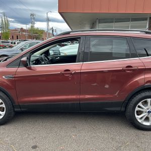 FORD ESCAPE SE - 4