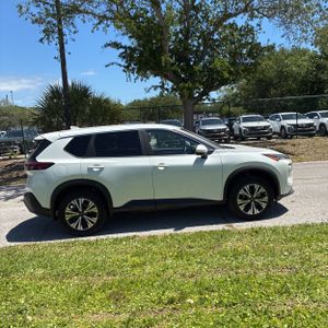 NISSAN ROGUE SV - 10