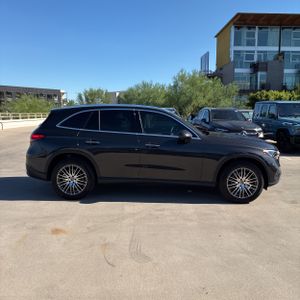 صورة 10 لـ 2025 Mercedes-BENZ GLC