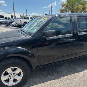 2013 Nissan FRONTIER SV 照片 2