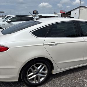 FORD FUSION SE - 9