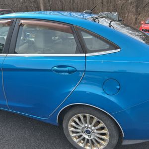 FORD FIESTA TITANIUM - 6