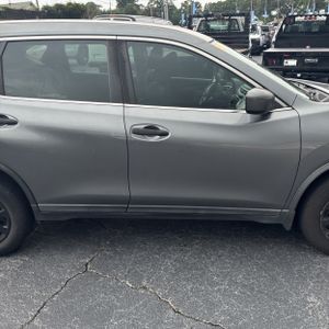 2016 Nissan ROGUE S thumbnail 11