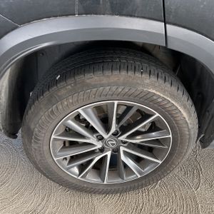 2024 Lexus NX 350H PREMIUM thumbnail 19